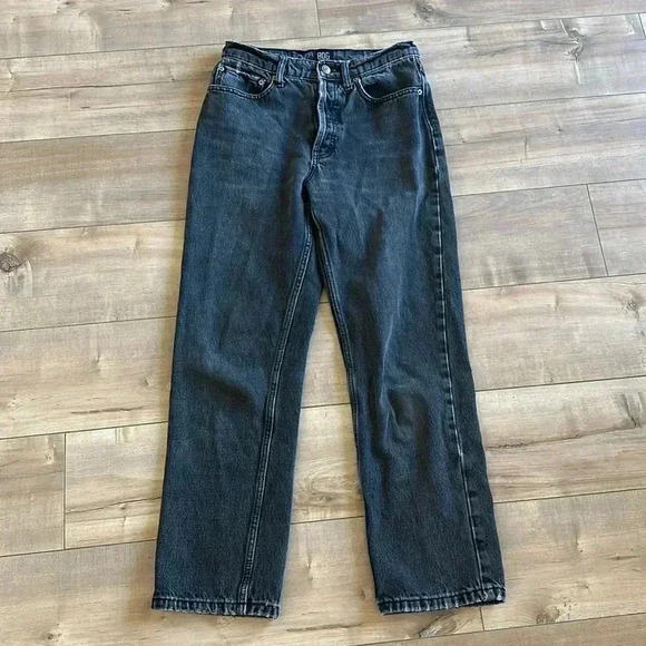Urban Outfitters BDG Relaxed Straight Mid Rise Black Wash Jeans Sz 26 - Picture 2 of 9